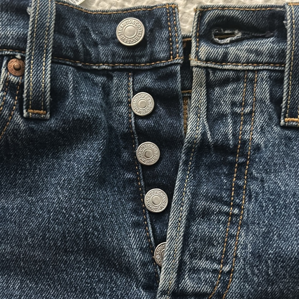 LEVIS 501 DARK WASH DENIM SHORTS - Picture 3 of 4